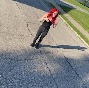 Meet your Posher, Kazara